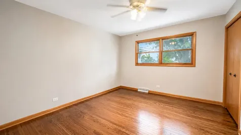 2125 Plainfield Drive Des Plaines IL 60018