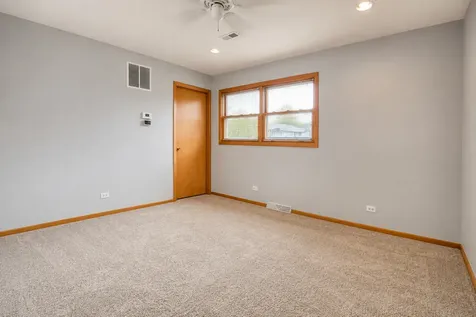 2125 Plainfield Drive Des Plaines IL 60018