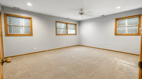 2125 Plainfield Drive Des Plaines IL 60018