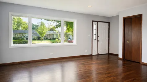 2125 Plainfield Drive Des Plaines IL 60018