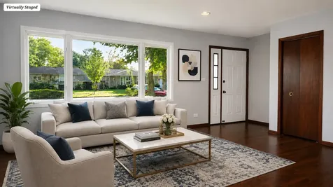 2125 Plainfield Drive Des Plaines IL 60018