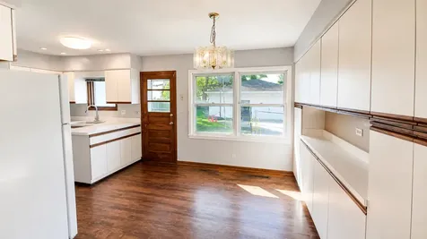 2125 Plainfield Drive Des Plaines IL 60018