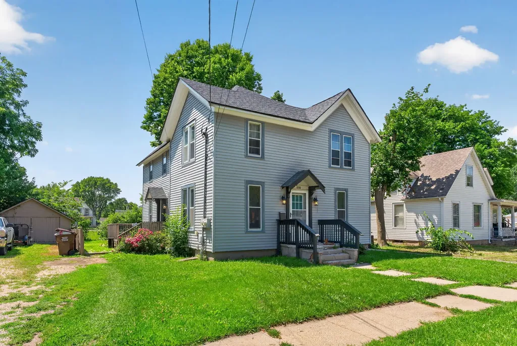 807 Garfield Avenue Belvidere IL 61008