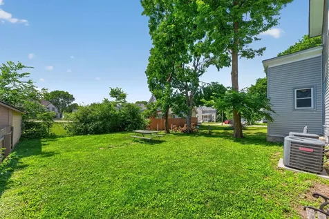 807 Garfield Avenue Belvidere IL 61008