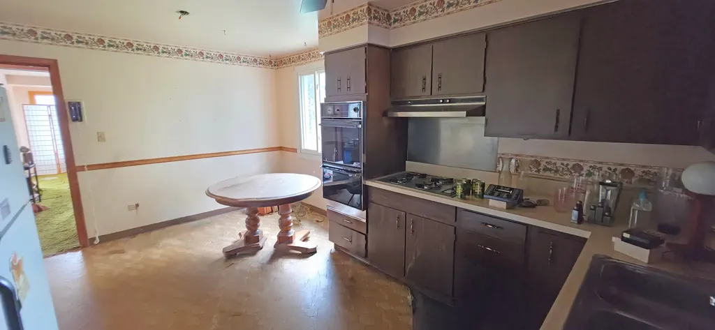 7960 South Kenneth Avenue Chicago IL 60652