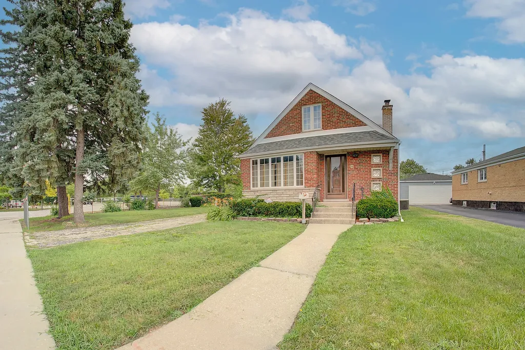 7960 South Kenneth Avenue Chicago IL 60652