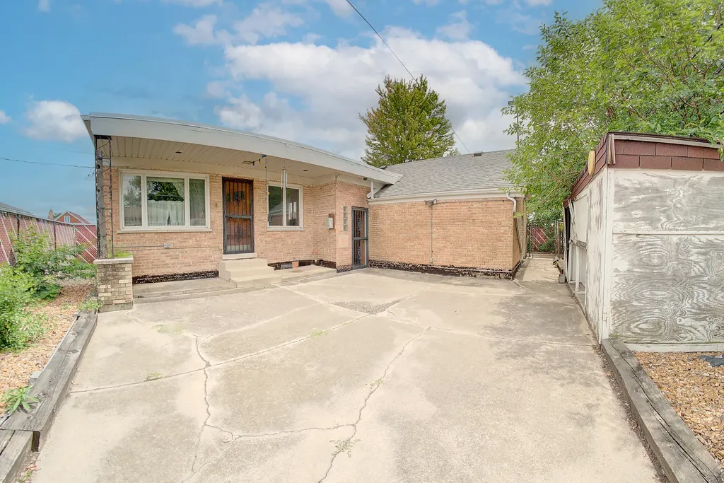 7960 South Kenneth Avenue Chicago IL 60652