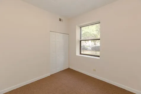 4752 South Wabash Avenue Chicago IL 60615