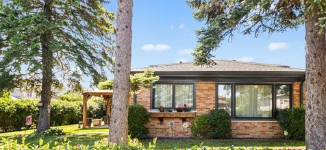 2196 Spruce Avenue Des Plaines IL 60018