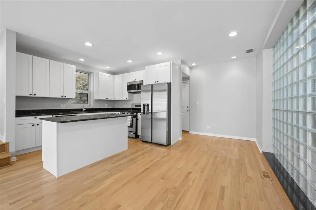 1015 North Hermitage Avenue Chicago IL 60622