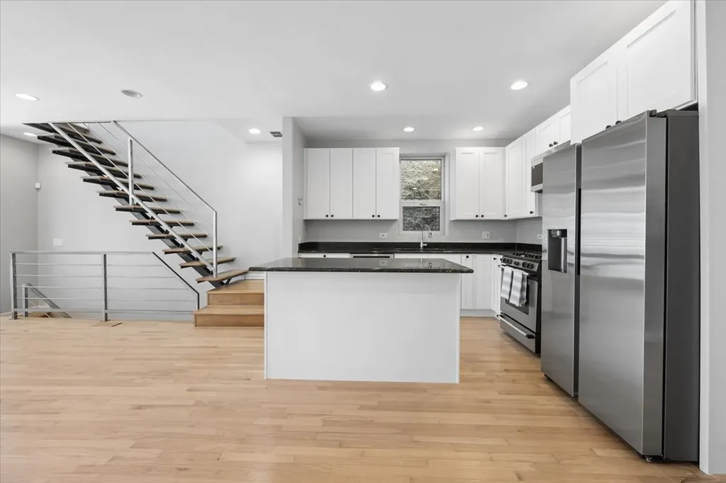 1015 North Hermitage Avenue Chicago IL 60622