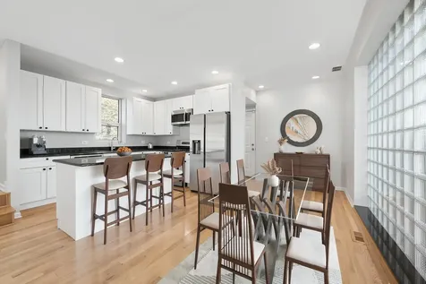 1015 North Hermitage Avenue Chicago IL 60622