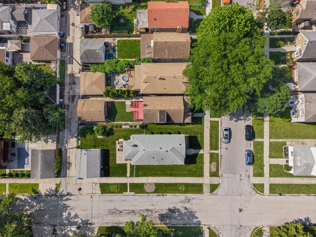 4953 North Meade Avenue Chicago IL 60630