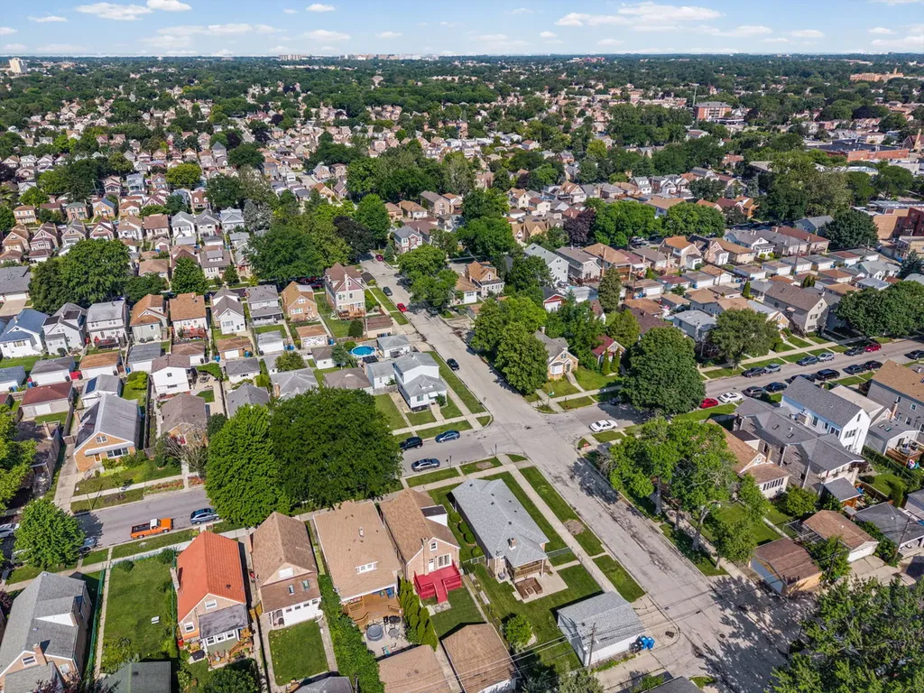 4953 North Meade Avenue Chicago IL 60630