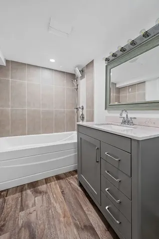4953 North Meade Avenue Chicago IL 60630