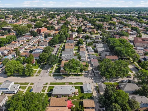4953 North Meade Avenue Chicago IL 60630