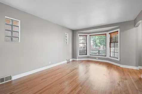 4953 North Meade Avenue Chicago IL 60630
