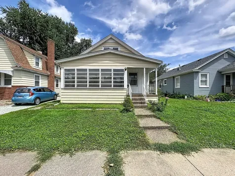1525 41ST Street Rock Island IL 61201