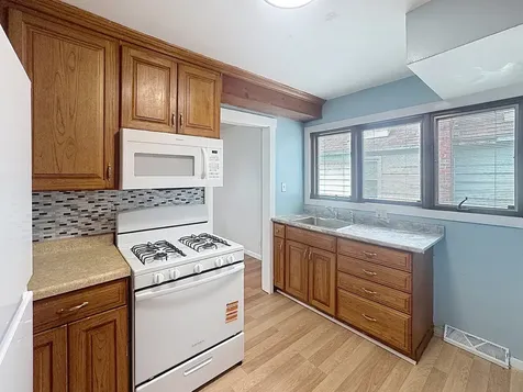 1525 41ST Street Rock Island IL 61201