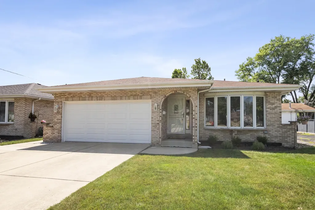 8608 Lamon Avenue Burbank IL 60459