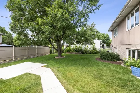 8608 Lamon Avenue Burbank IL 60459