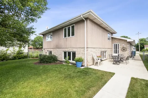 8608 Lamon Avenue Burbank IL 60459