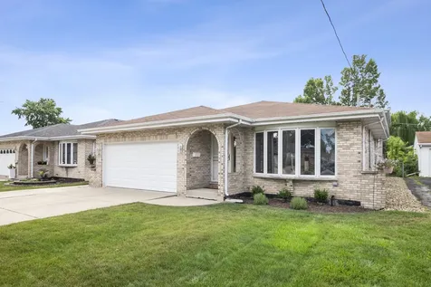 8608 Lamon Avenue Burbank IL 60459