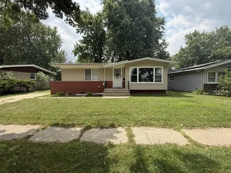 834 West Strieff Lane Glenwood IL 60425