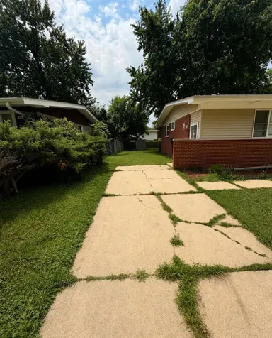 834 West Strieff Lane Glenwood IL 60425