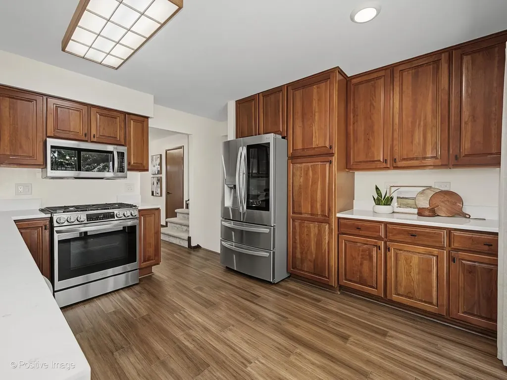 800 Marston Avenue NE Glen Ellyn IL 60137
