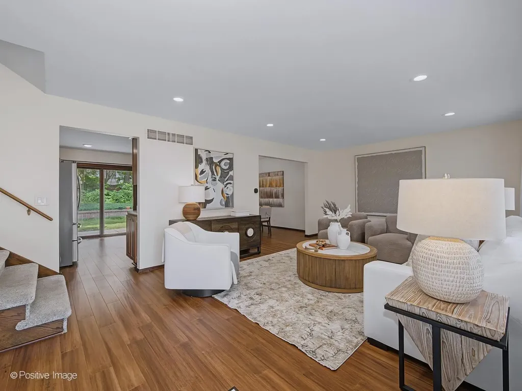 800 Marston Avenue NE Glen Ellyn IL 60137