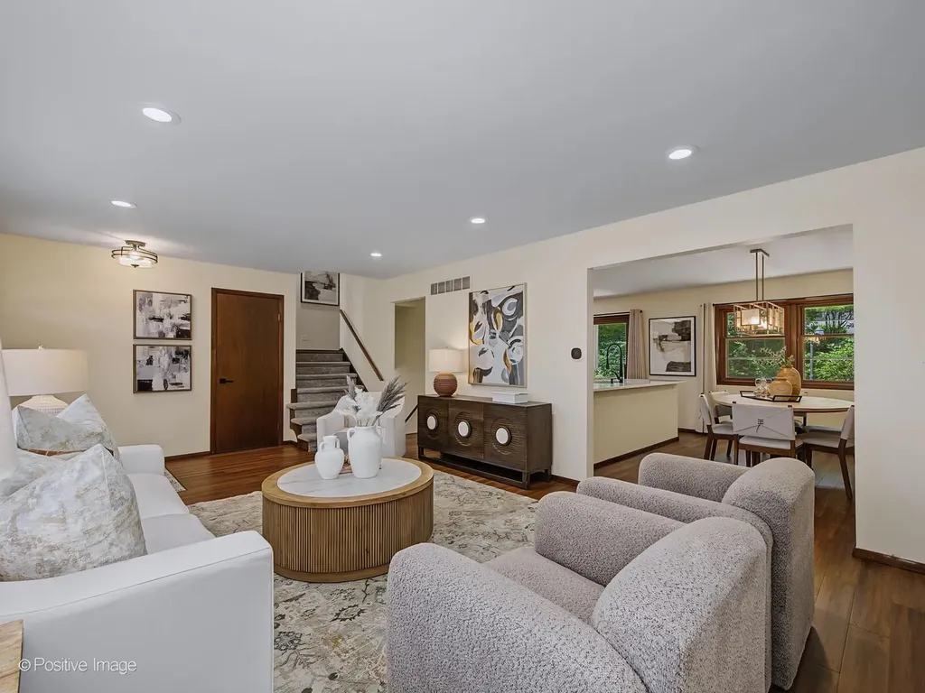 800 Marston Avenue NE Glen Ellyn IL 60137