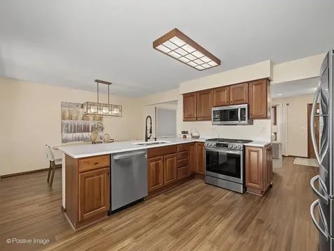 800 Marston Avenue NE Glen Ellyn IL 60137