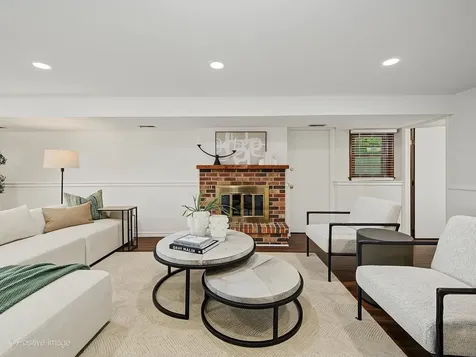 800 Marston Avenue NE Glen Ellyn IL 60137