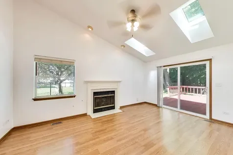 362 Chaparral Circle Elgin IL 60120