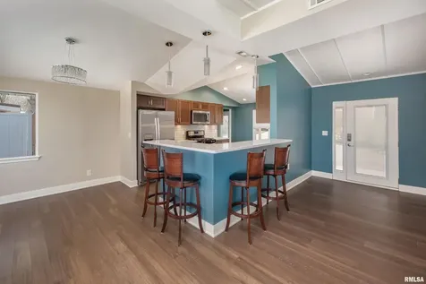 4640 5TH Avenue Moline IL 61265