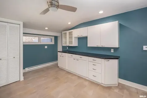 4640 5TH Avenue Moline IL 61265