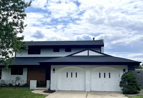 214 Cambridge Lane Bloomingdale IL 60108