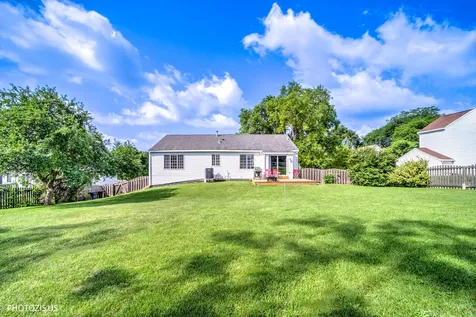 235 Aberdeen Drive Algonquin IL 60102