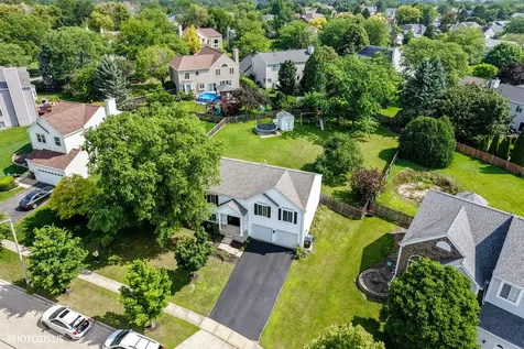 235 Aberdeen Drive Algonquin IL 60102