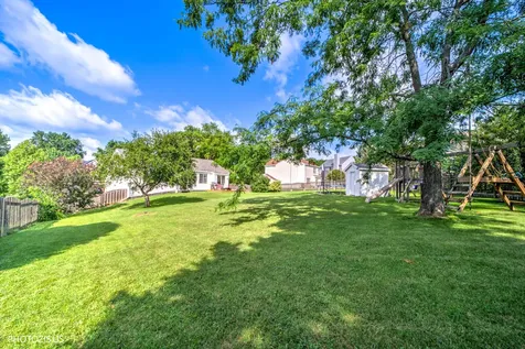 235 Aberdeen Drive Algonquin IL 60102