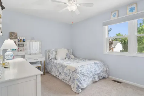 634 Raintree Road Buffalo Grove IL 60089