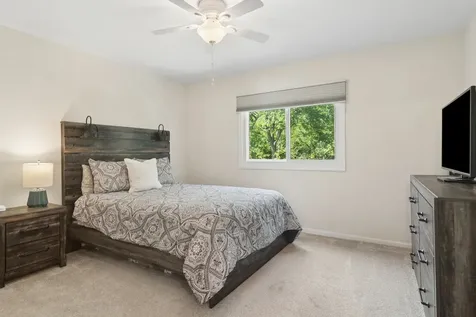 634 Raintree Road Buffalo Grove IL 60089