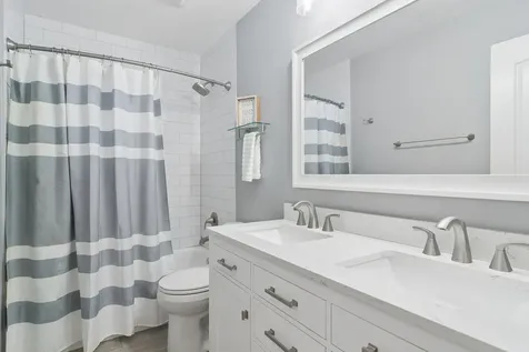 634 Raintree Road Buffalo Grove IL 60089