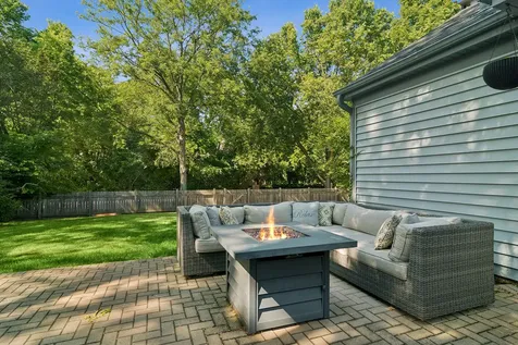 634 Raintree Road Buffalo Grove IL 60089