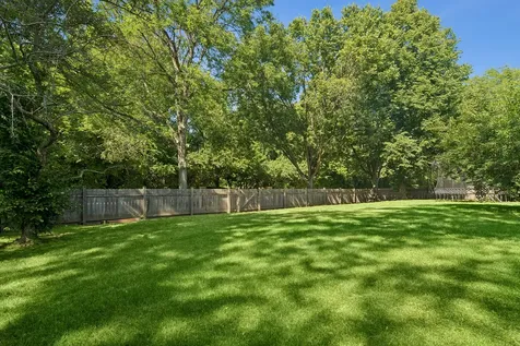 634 Raintree Road Buffalo Grove IL 60089