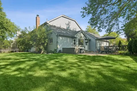 634 Raintree Road Buffalo Grove IL 60089