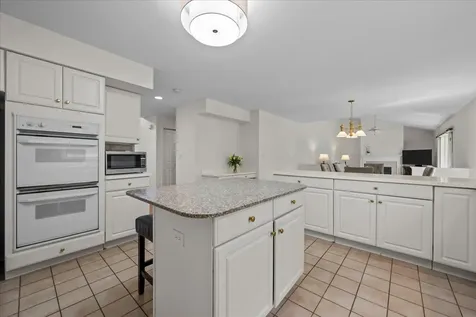 542 Wayland Avenue Kenilworth IL 60043