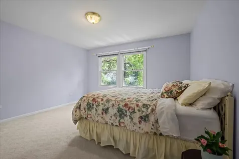 542 Wayland Avenue Kenilworth IL 60043