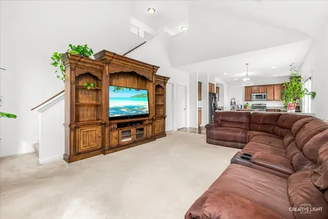 542 Snow Street Sugar Grove IL 60554